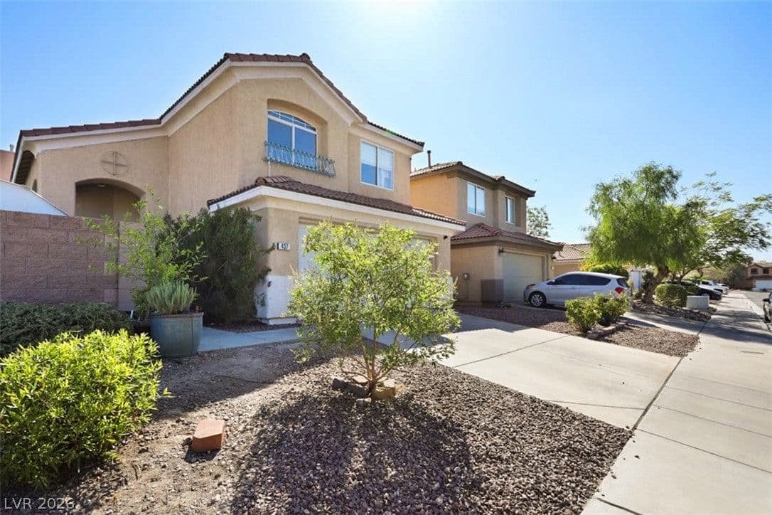 437 Waterbrook Drive photo 2