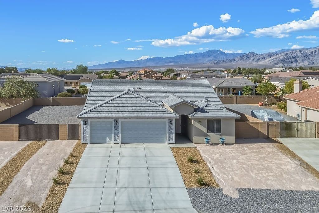 4930 Ridgewood Drive