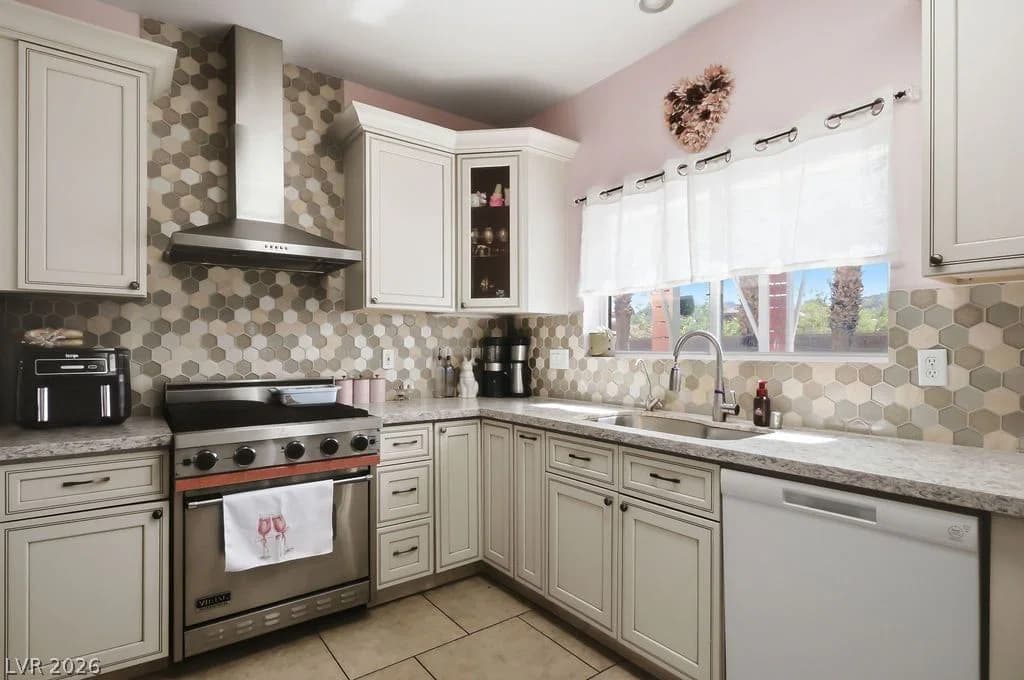 200 Oella Ridge Court photo 2
