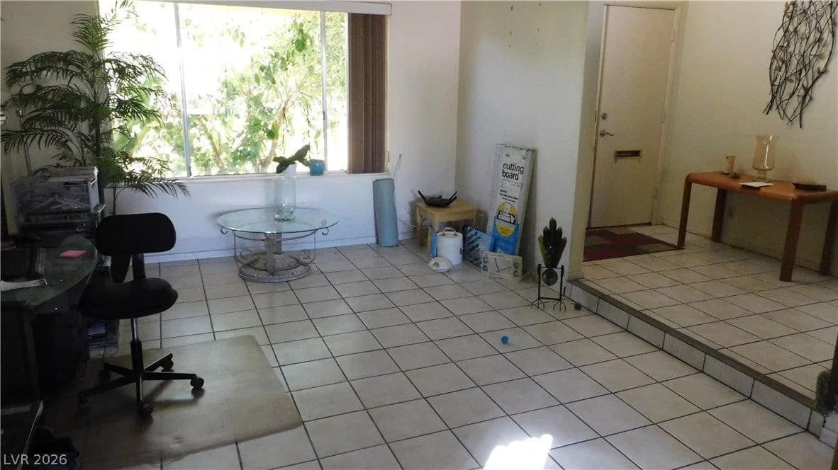 6600 Pickford Lane photo 5