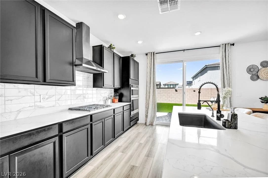 3062 Mountain Bay Avenue photo 4