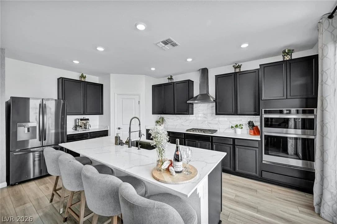 3062 Mountain Bay Avenue photo 2