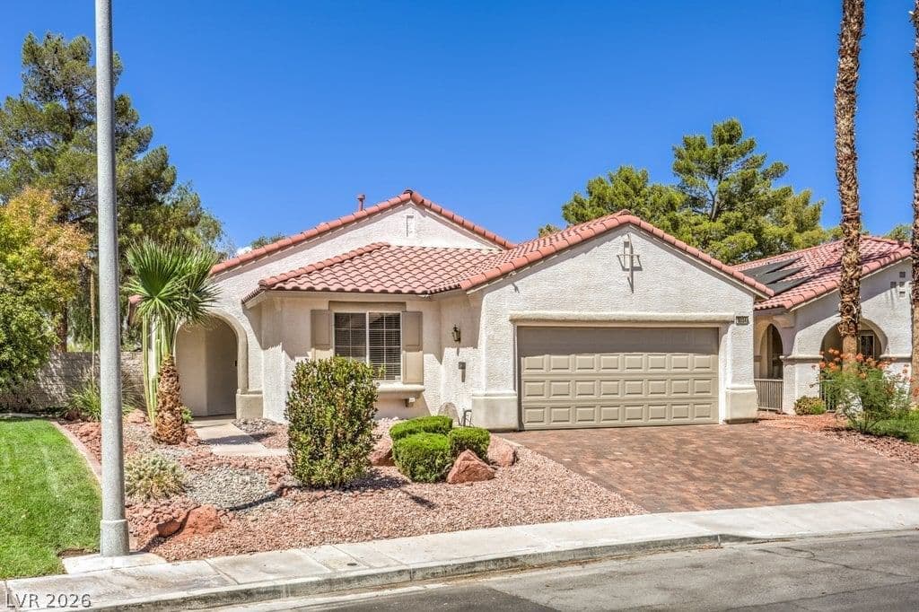 3034 Paseo Hills Way photo 2