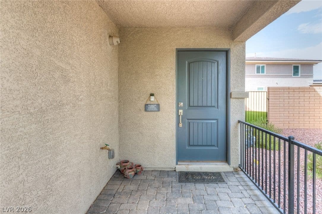 769 Spidersilk Track Street photo 2