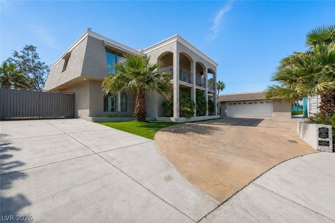 1400 Maria Elena Drive photo 2