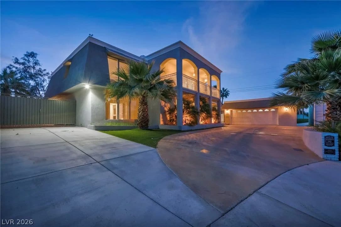 1400 Maria Elena Drive photo 4