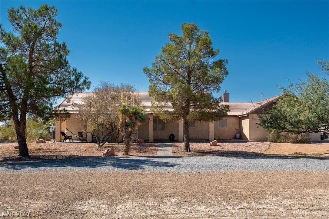 751 Bunarch Road photo 2
