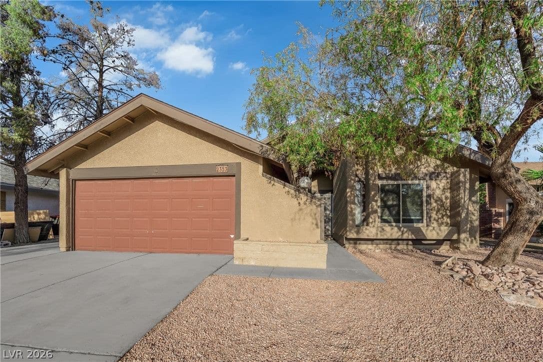 2353 Moorpark Way photo 2