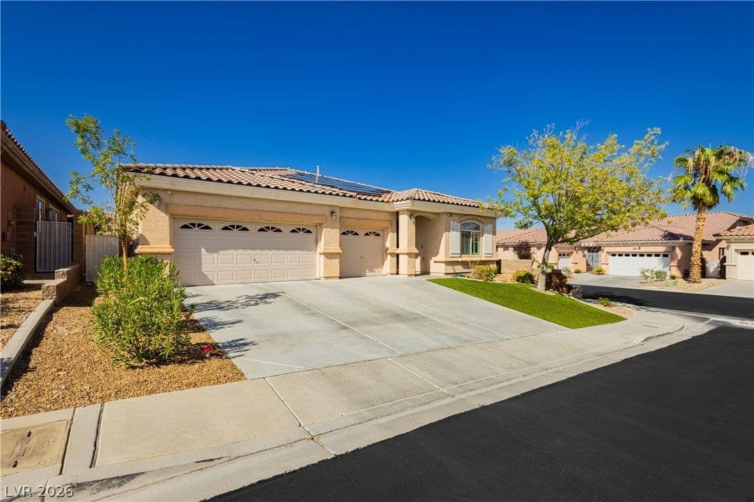 5470 Casa Palazzo Court photo 3