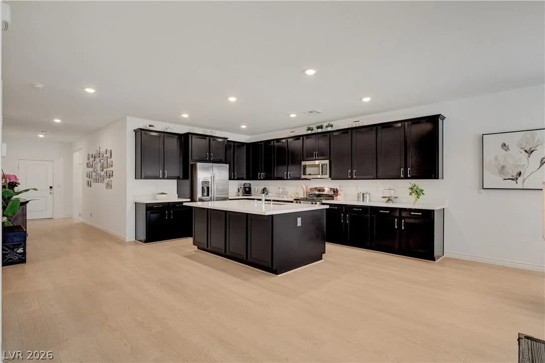 2772 Song Point Avenue photo 4