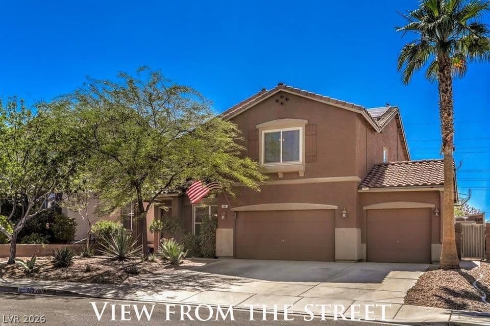 243 Palmarosa Street photo 4