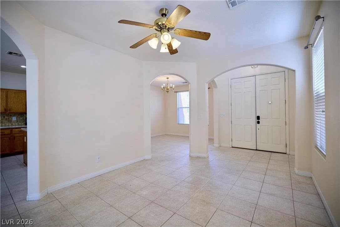 243 Palmarosa Street photo 5