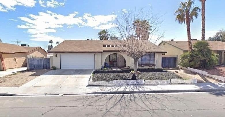 5175 Palmyra Avenue photo 2