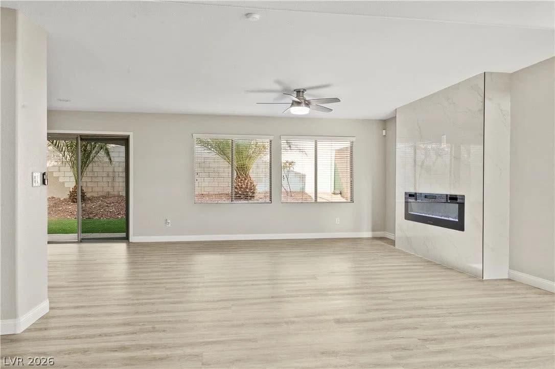 5567 Spruce Hill Court photo 5