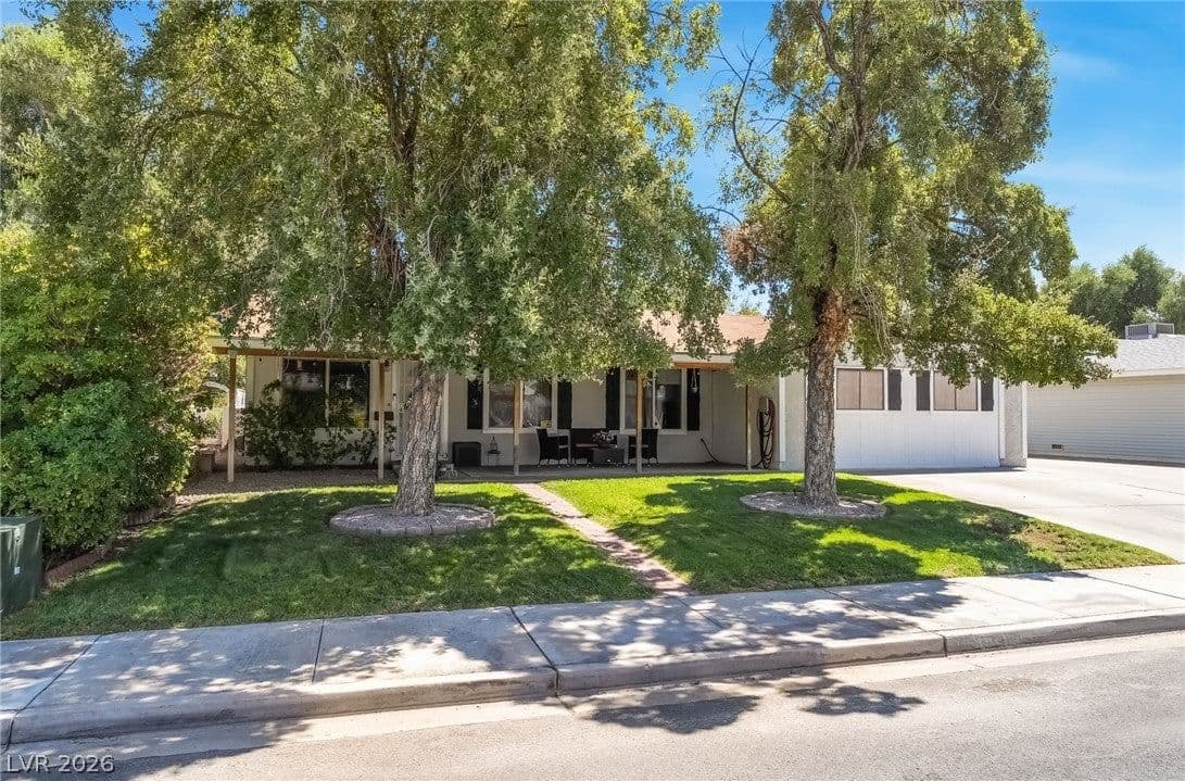 1324 Appaloosa Road photo 2