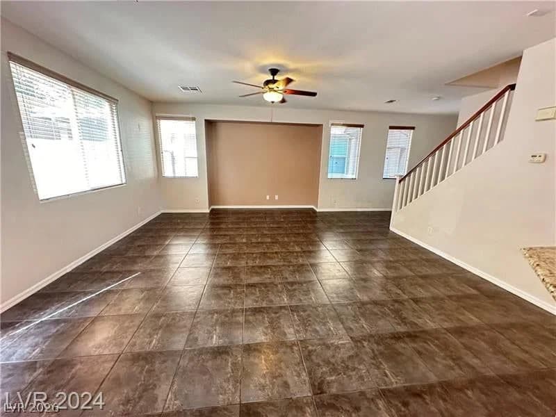 545 NEWBERRY SPRINGS Drive photo 5