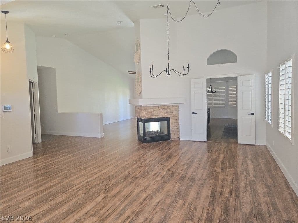 2246 Alanhurst Drive photo 3