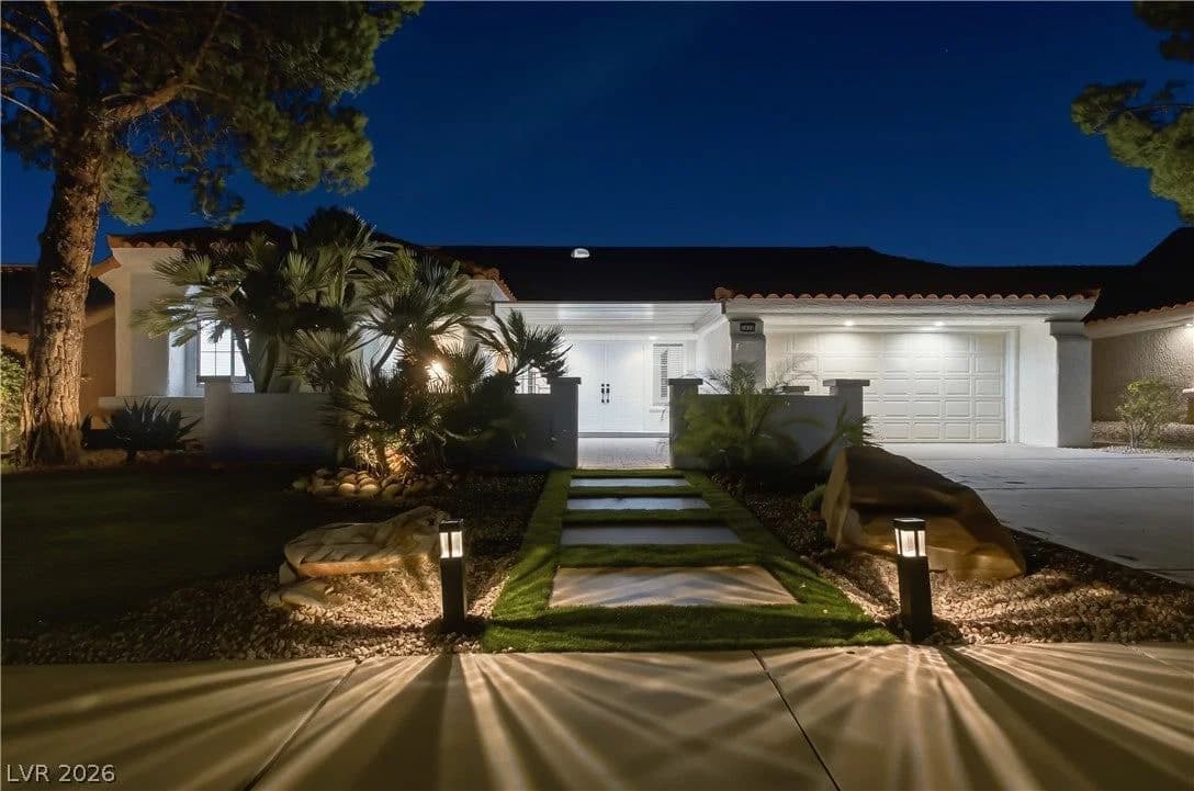 2920 Crown Ridge Drive