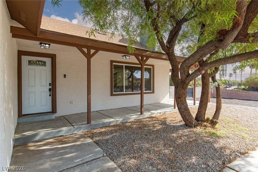 7295 Torrey Pines Drive photo 5