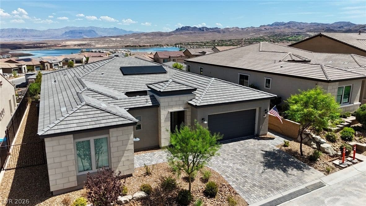 52 Thorn Creek Street photo 2