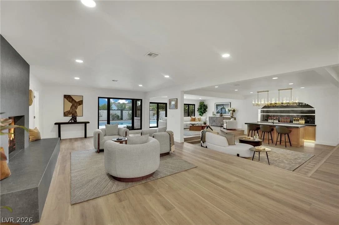 1244 Park Circle photo 3