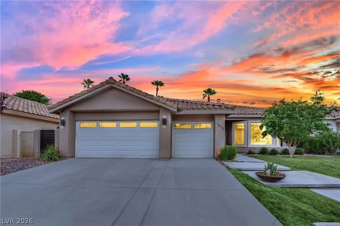 1617 Sun Ridge Drive photo 2