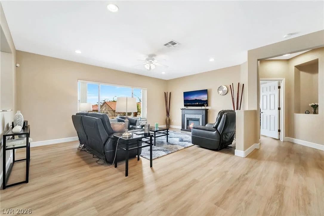 2570 Terrytown Avenue photo 2