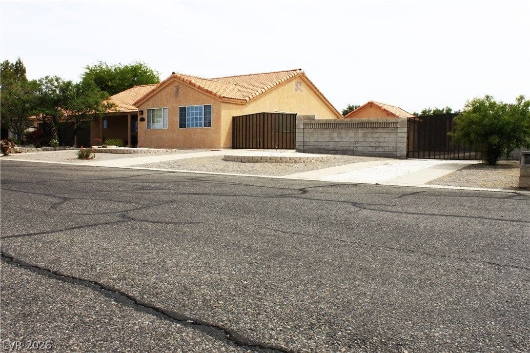 4210 Kevin Way photo 2