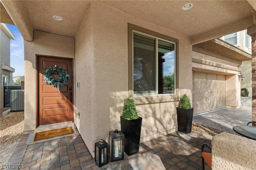 2458 Poetica Place photo 3
