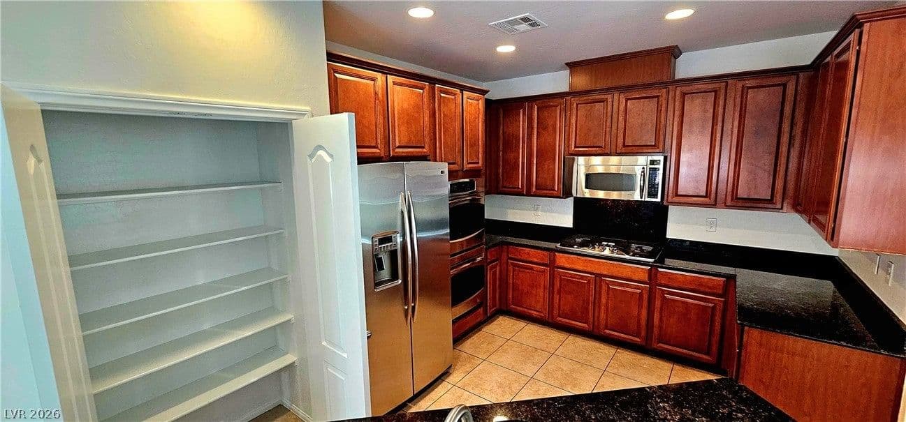 5373 Hollymead Drive photo 4