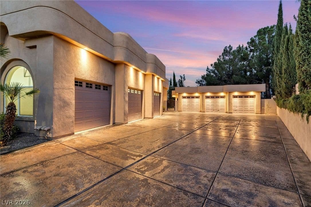 1008 Trophy Hills Drive photo 4