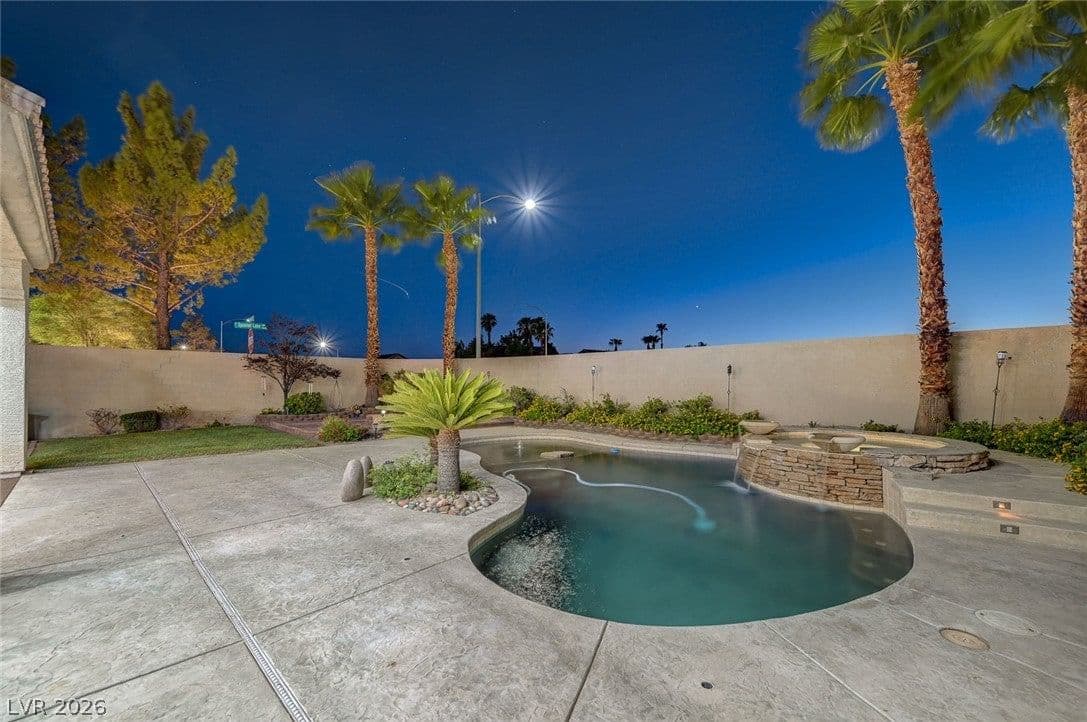 4387 Spooner Lake Circle photo 2