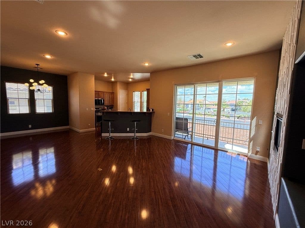 2476 Autumn Chase Lane photo 5