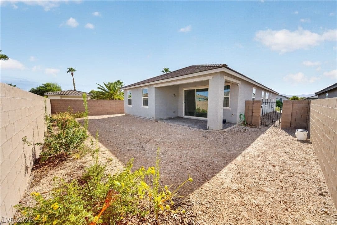 10194 Blue Cereus Street photo 3