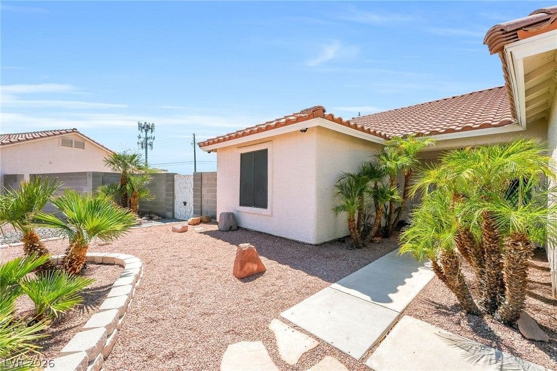 719 Carlitos Avenue photo 3