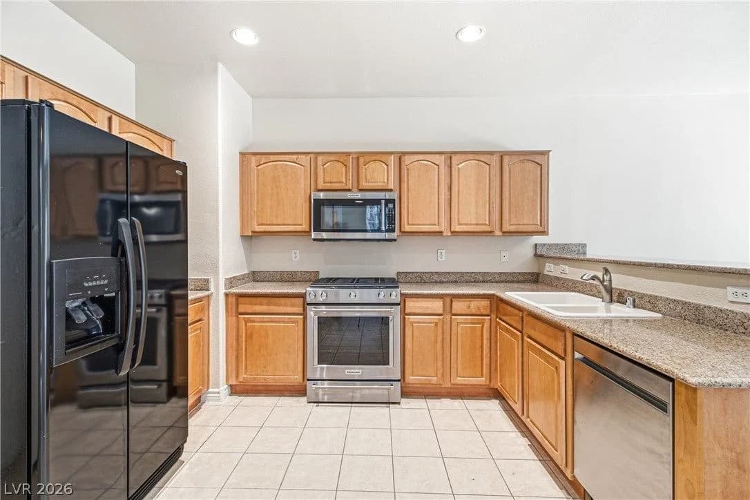 250 Cleargirl Court photo 4