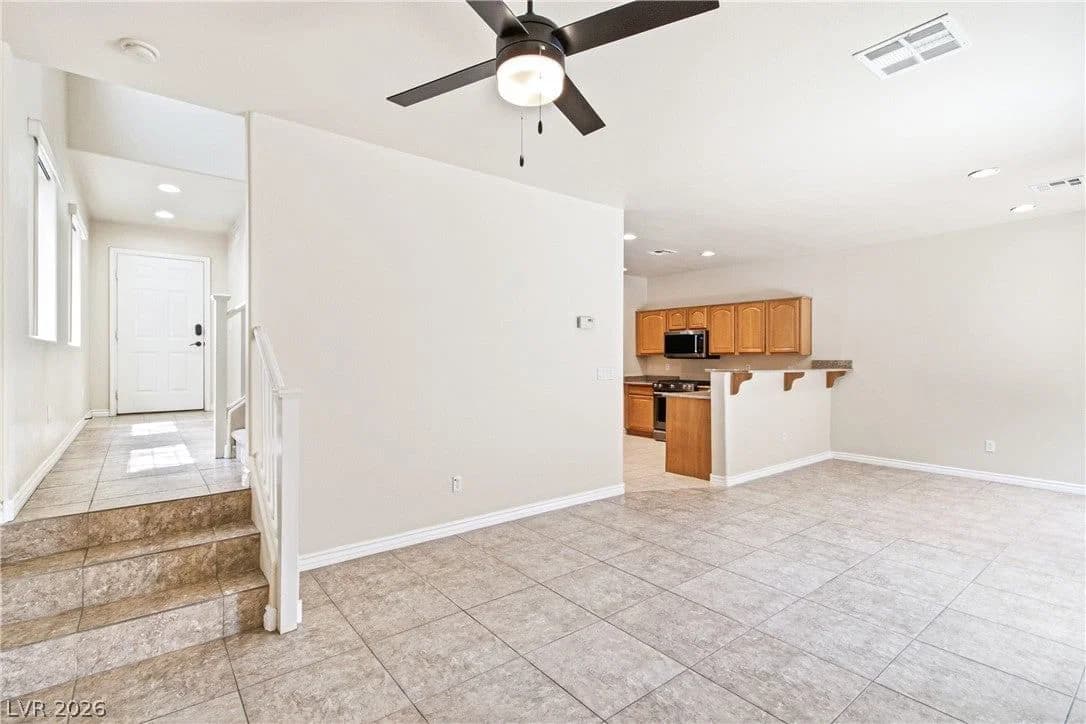 250 Cleargirl Court photo 3
