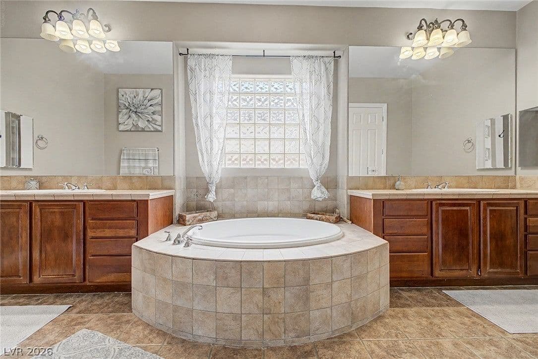 8226 Mount Logan Court photo 4