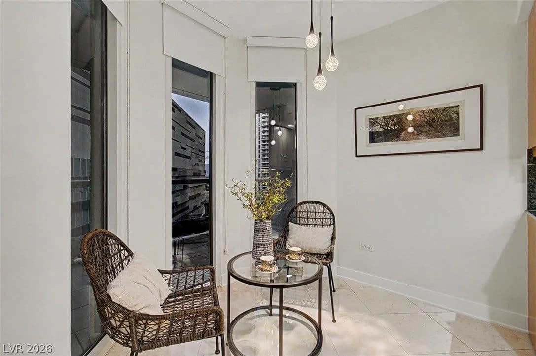 2877 Paradise Road photo 3