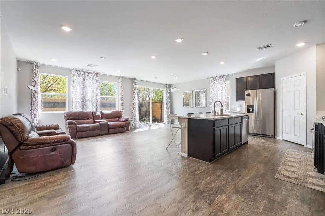 5546 Lushan Street photo 2
