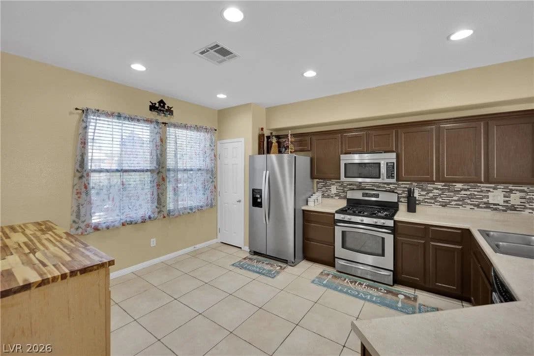 3619 Prairie Orchid Avenue photo 2