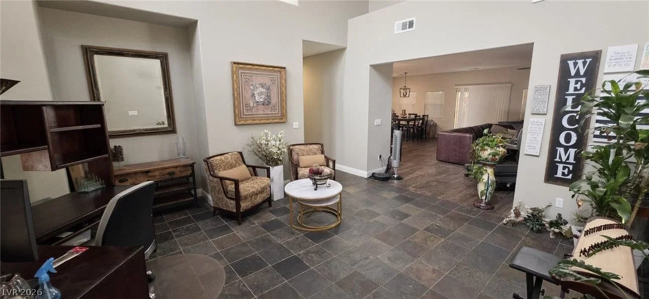 184 Red Arches Court photo 2