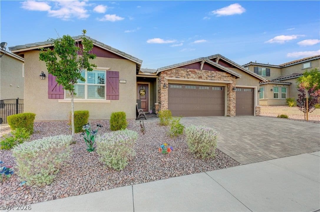 1332 Cattail Falls Street photo 3