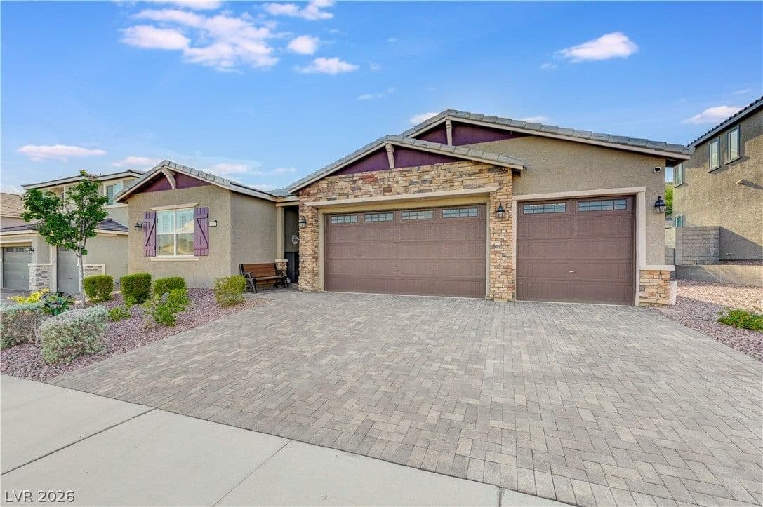 1332 Cattail Falls Street photo 2