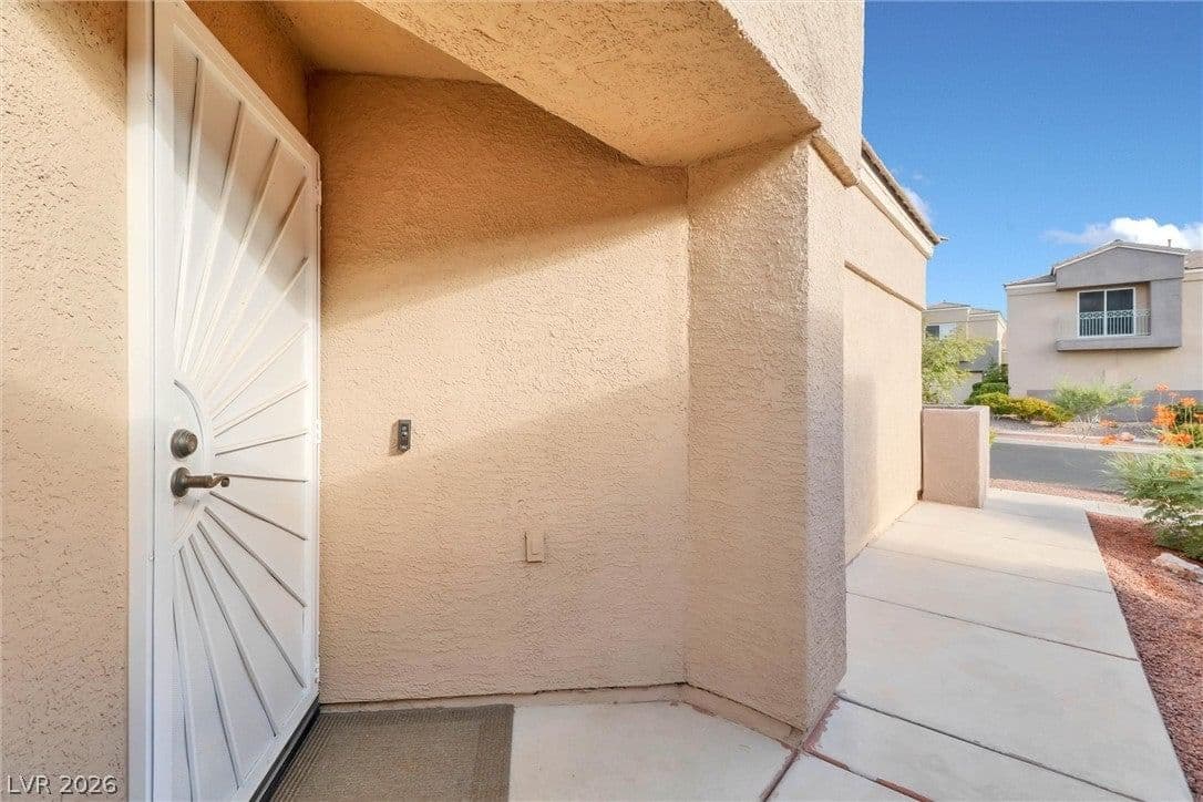 10529 India Hawthorn Avenue photo 5