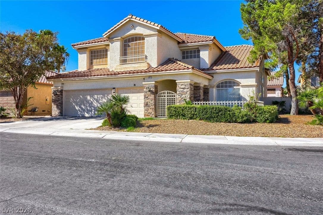 1717 Double Arrow Place photo 5