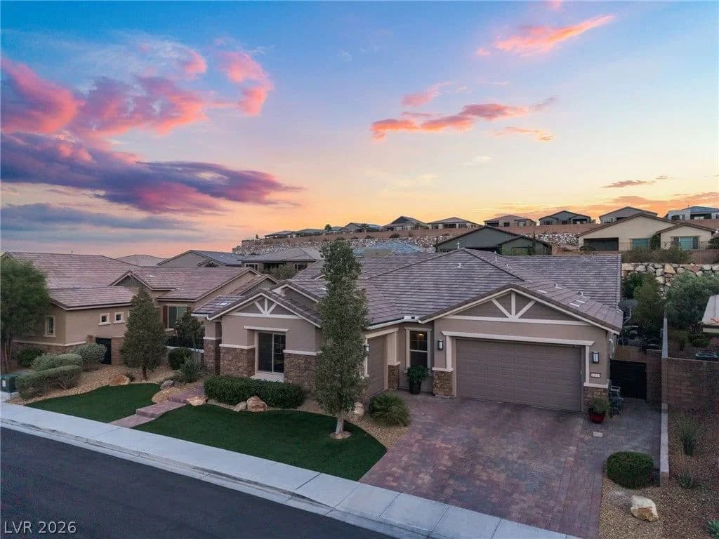 11111 Luna Blanca Drive photo 4