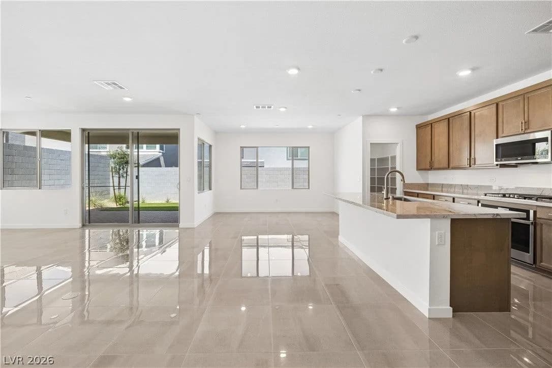 10456 Mountain Aster Avenue photo 4