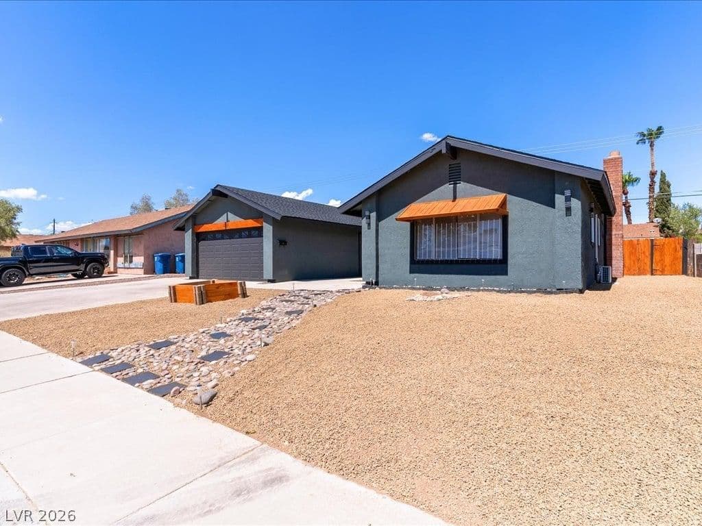 5282 Stampa Avenue photo 4