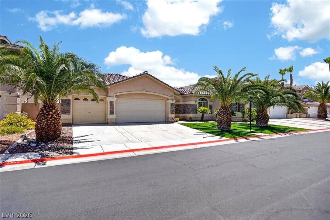 9304 Empire Rock Street photo 4